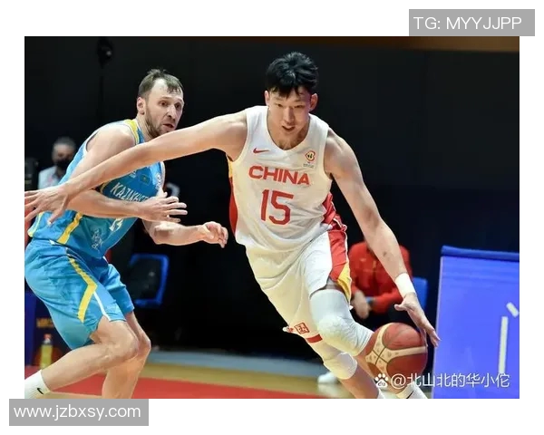 上海篮球队在世界杯预选赛中以85分稳居积分榜首位展现强劲实力